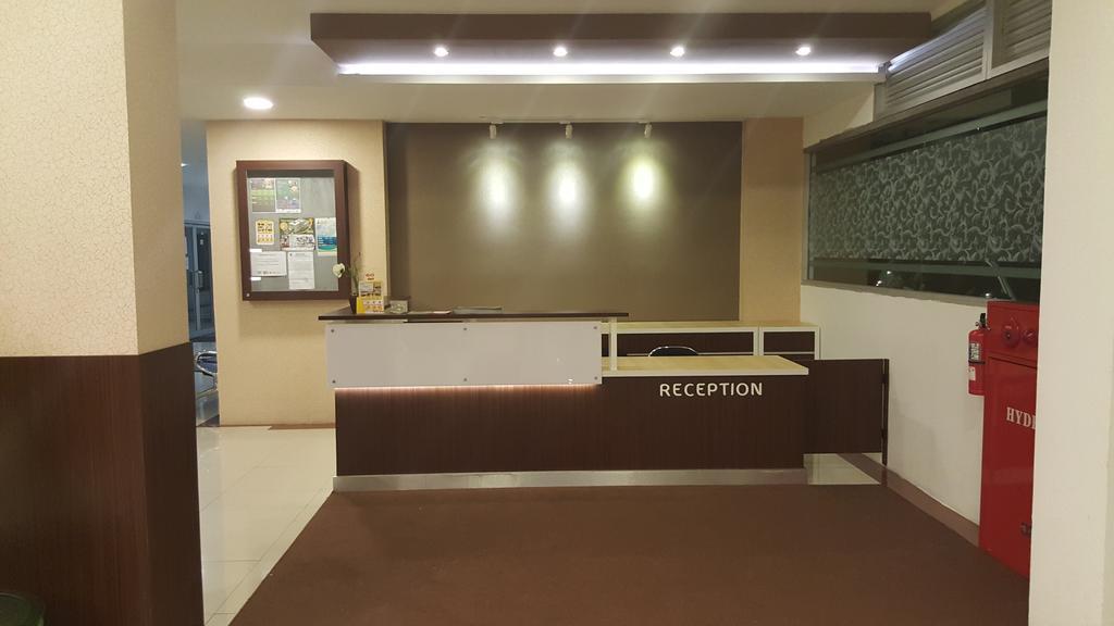 Reddoorz Apartment @ Emerald Towers Bandung Extérieur photo