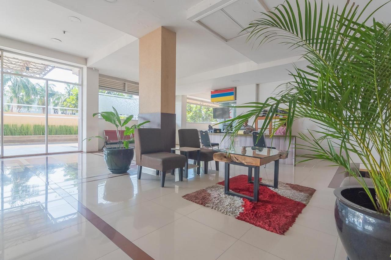 Reddoorz Apartment @ Emerald Towers Bandung Extérieur photo
